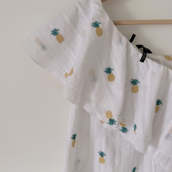 Pineapple Ruffle Top Size Small - Picture 3 of 7